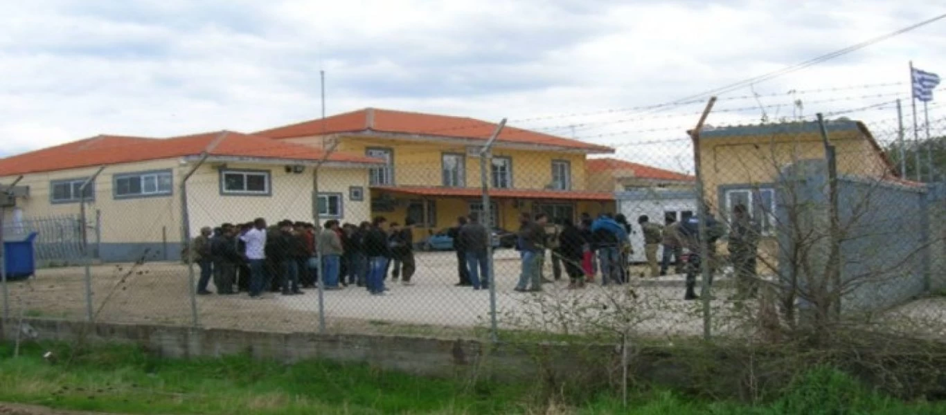 Επεισόδια στο ΚΥΤ του Φυλακίου Ορεστιάδας - Αλλοδαποί έβαλαν φωτιά σε στρώματα